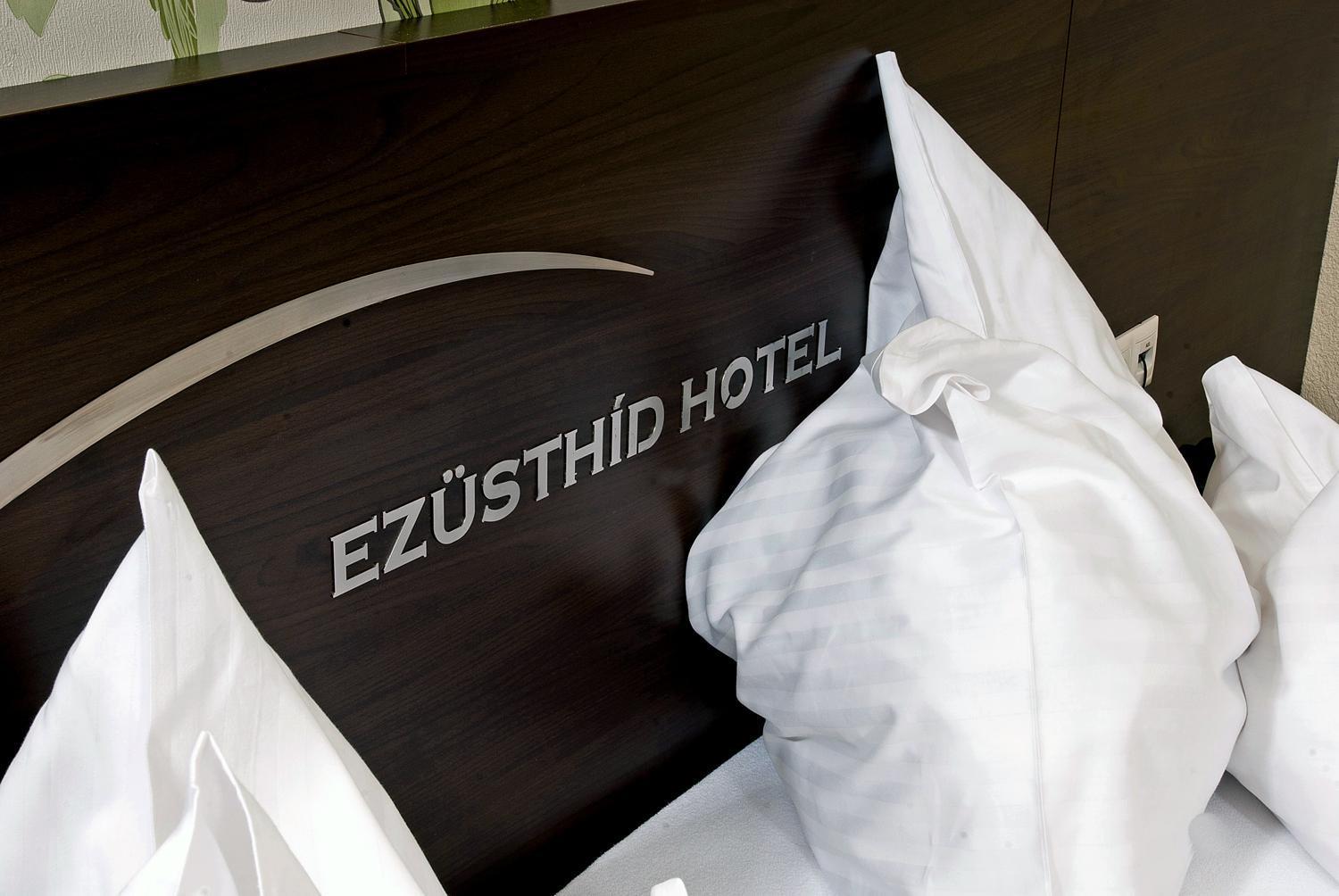 Ezuesthid Hotel Veszprém Extérieur photo